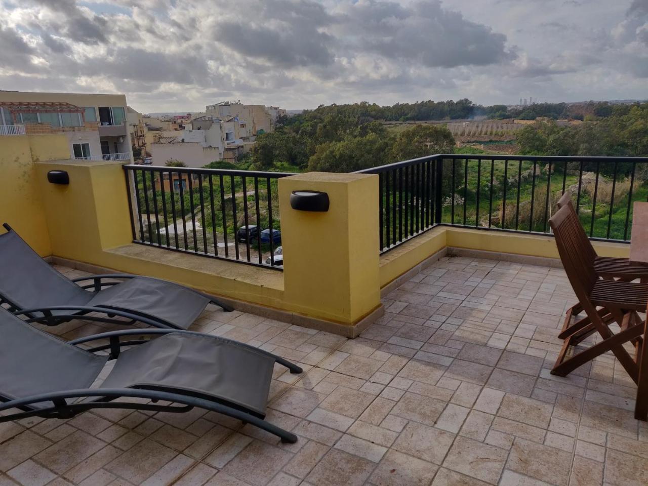 Panoramic Penthouse In Marsascala Which Enjoys Sea And Country Views Διαμέρισμα Marsaskala Εξωτερικό φωτογραφία