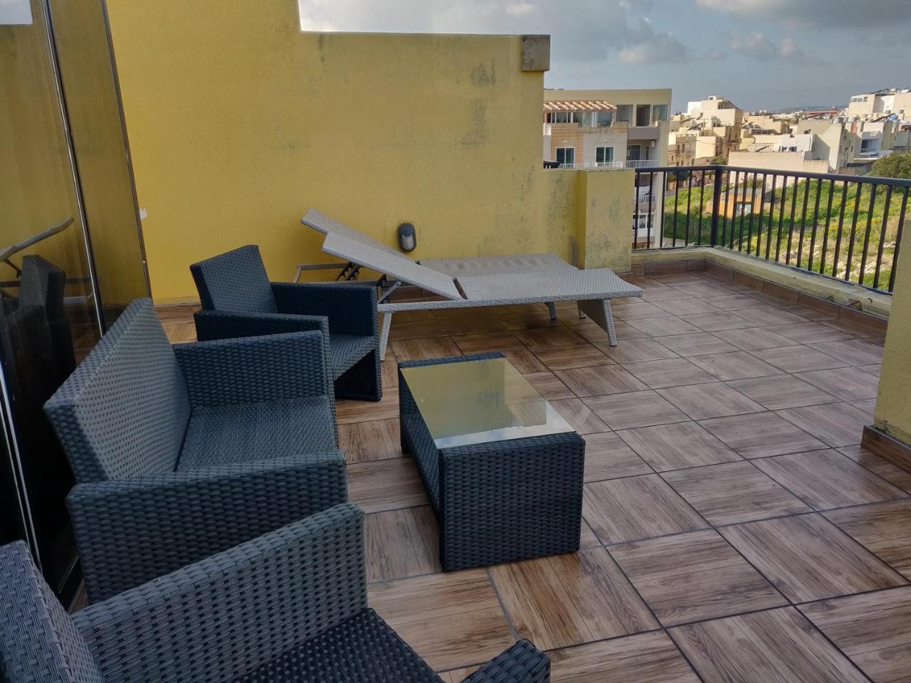 Panoramic Penthouse In Marsascala Which Enjoys Sea And Country Views Διαμέρισμα Marsaskala Εξωτερικό φωτογραφία